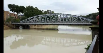 Encuentran el cuerpo sin vida de un hombre bajo el Puente de Hierro de la ciudad de Murcia
