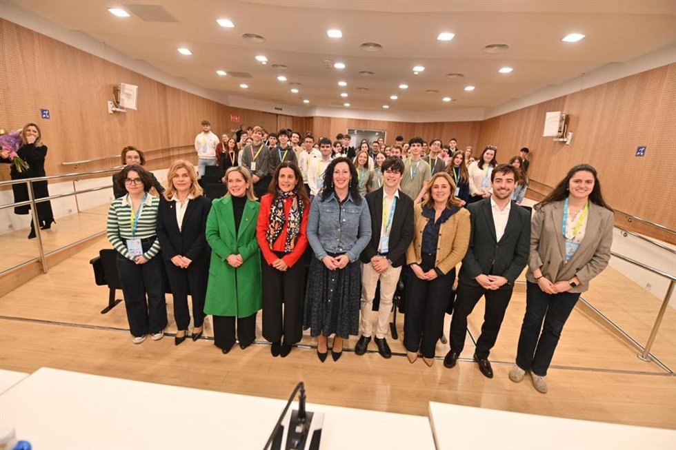 Ayuntamiento y Diputación de Almería dan la bienvenida a los participantes de la Conferencia Regional del Parlamento Europeo de los Jóvenes