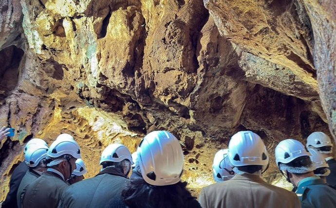 Inauguración de las Cuevas de Alájar (Huelva) en la Peña de Arias Montano.