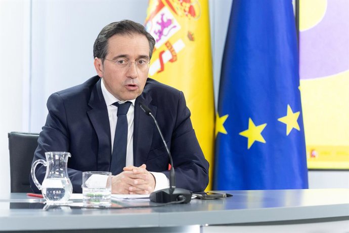 El ministro de Asuntos Exteriores, Unión Europea y Cooperación, José Manuel Albares,  durante una rueda de prensa tras el Consejo de Ministros, a 3 de marzo de 2026, en Madrid (España). El Consejo de Ministros ha aprobado hoy el proyecto de Ley del estatu