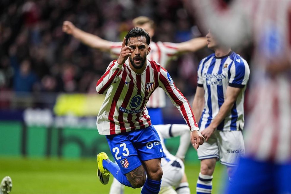 El jugador del Atlético de Madrid Nico González celebre uno de sus goles frente a la Real Sociedad.