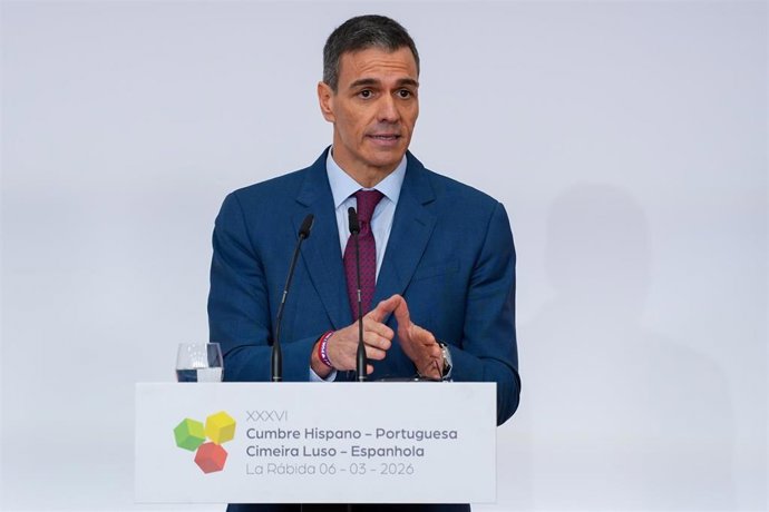 Comparecencia ante los medios del presidente del Gobierno, Pedro Sánchez, tras presidir junto a su homólogo portugués, Luis Montenegro,la ceremonia de firma de acuerdos de la XXXVI Cumbre hispano-portuguesa.