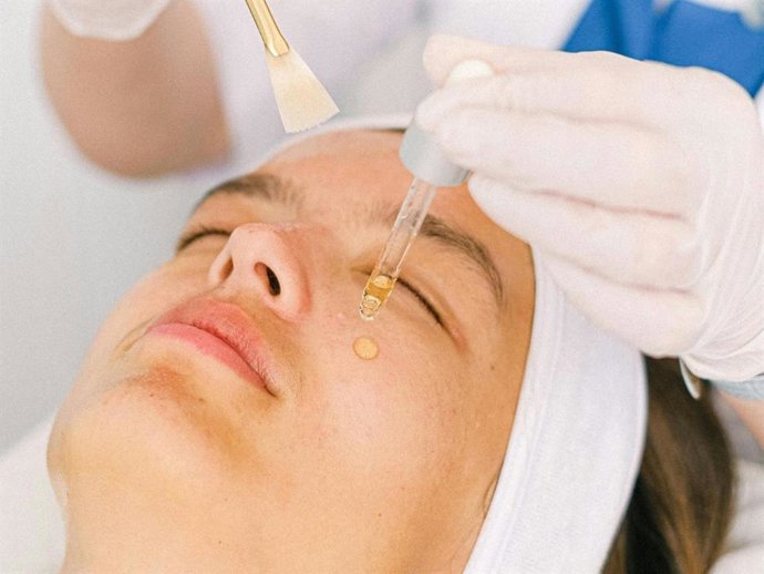 DEMYA conmemora el Día Internacional de la Mujer con 'Proyectando Mujeres', un homenaje al talento femenino en la medicina estética y la cirugía