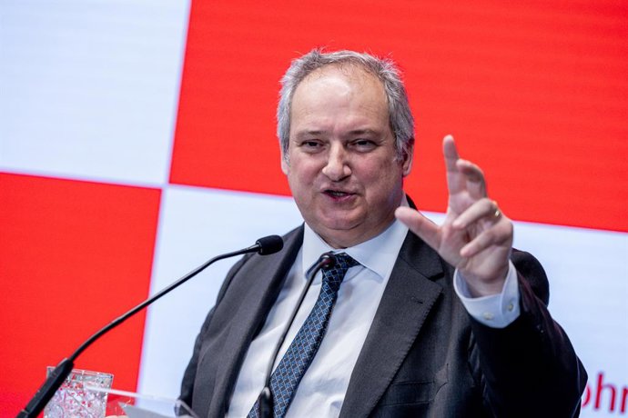 El ministre d'Indústria i Turisme, Jordi Hereu, intervé durant la presentació de la nova seu corporativa de la multinacional Johnson & Johnson, a 18 de febrer de 2026, a Pozuelo de Alarcón, Madrid (Espanya). Johnson & Johnson és una multinacional