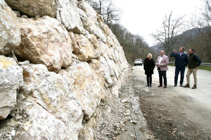 Fomento invierte 251.000 euros en mejorar infraestructuras y servicios de Pesaguero