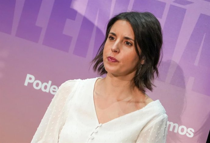 La secretaria política de Podemos y eurodiputada, Irene Montero, durante un acto público, en el centro cívico Bailarín Vicente Escudero, a 7 de marzo de 2026, en Valladolid, Castilla y León (España). Se trata de un mítin de campaña electoral previo a las 