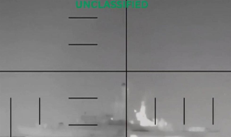 Hundimiento de la fragata iraní Dena por un torpedo estadounidense, a 4 de marzo de 2026