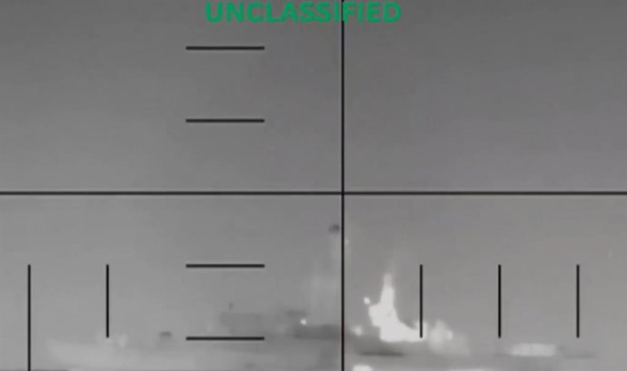 Naufrágio da fragata iraniana Dena por um torpedo americano, em 4 de março de 2026