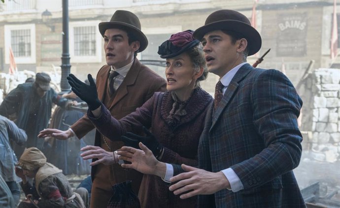 Estrellas de El joven Sherlock explican el gran giro del final de la serie: "Va a necesitar terapia"