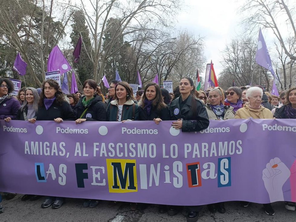 Irene Montero e Ione Belarra en la manifestación del 8M.