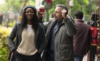 Steve Carell vuelve a la comedia con Rooster, serie que explora "lo que significa ser padre"