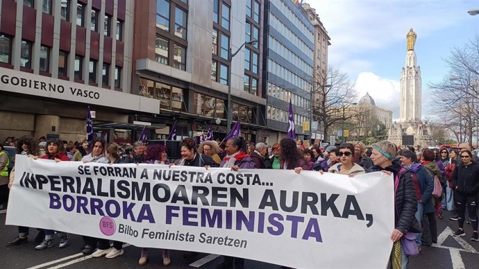 Manifestación en Bilbao del Movimiento Feminista de Euskal Herria con motivo del 8M