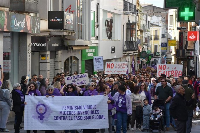 Manifestación celebrada este domingo en Mérida con motivo del 8M