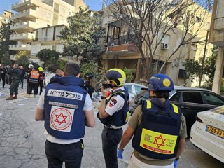 Archivo - Personal de la Estrella de David Roja, Magen David Adom, en Israel (archivo)