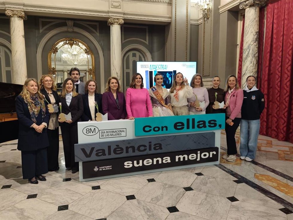 Valncia homenajea a las artistas de la ciudad por su "aportación a la música": "El talento no entiende de género"