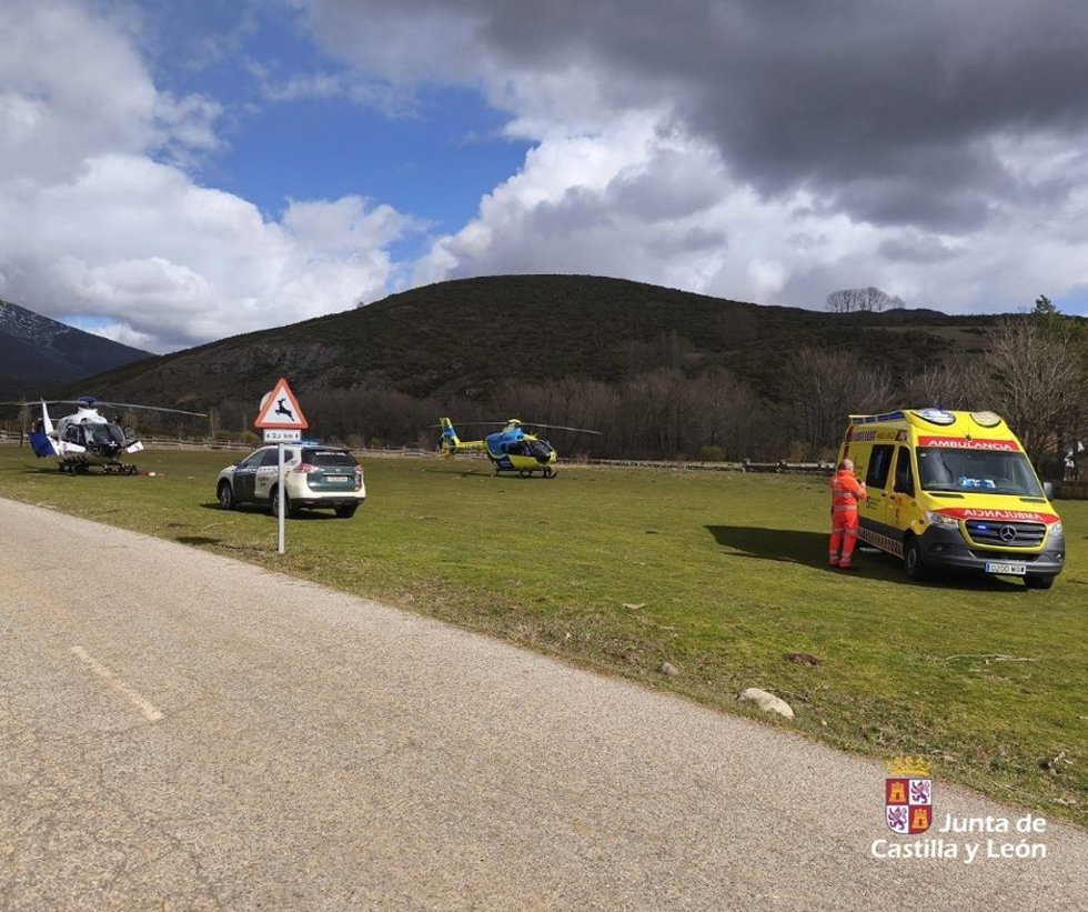 Despliegue para el rescate de un escalador indispuesto en el Curavacas.