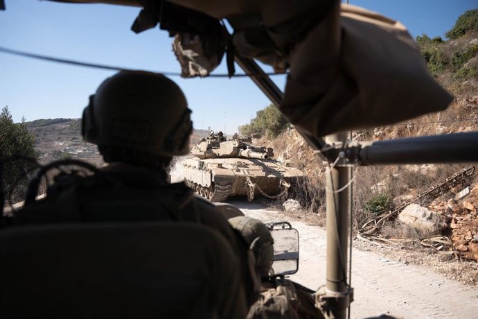 Archivo - Militares y carros de combate israelíes en Líbano (archivo)