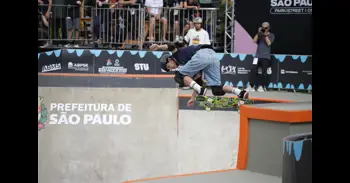 El español Egoitz Bijueska, campeón del mundo de skate con 15 años
