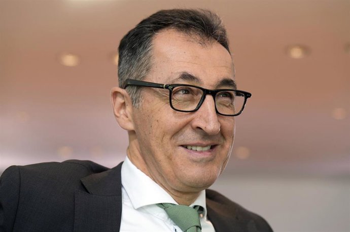 Archivo - El candidato de los Verdes alemanes en el estado de Baden-Württemberg, Cem Özdemir