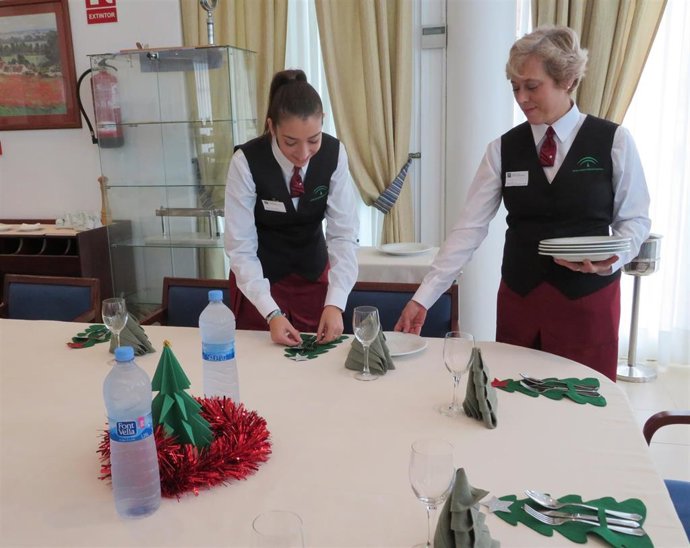 Archivo - Curso de camarero en Huelva