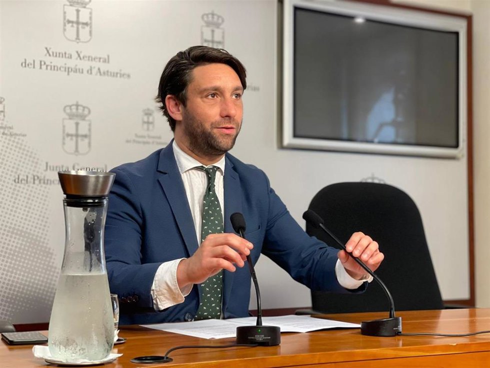 Archivo - El diputado del PP de Asturias, Andrés Ruiz.