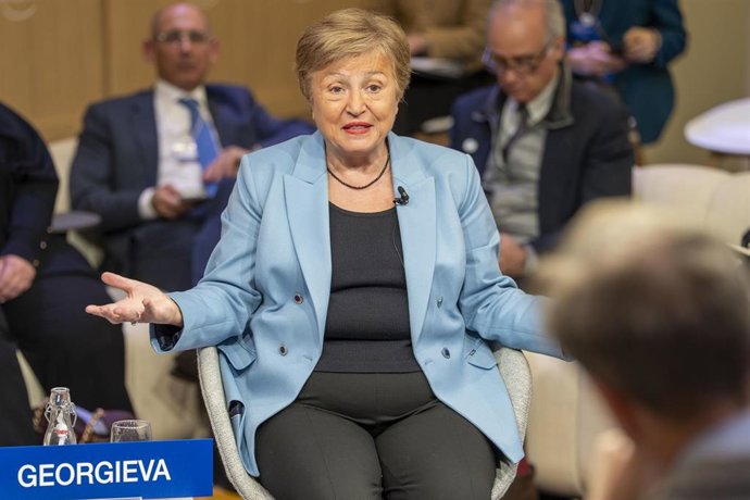 Archivo - HANDOUT - 22 January 2026, Switzerland, Davos: Managing Director of the International Monetary Fund (IMF) Kristalina Georgieva speaks during the "Town Hall: Dilemmas around Growth session" at the World Economic Forum annual meeting in Davos. Pho