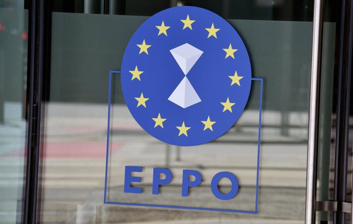 Archivo - FILED - 13 June 2021, Luxembourg: The logo of the European Public Prosecutor's Office, EPPO, on a door to the office building. An inefficient exchange of information between EU authorities complicates the fight against fraud with EU funds, the E