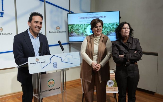 El diputado Moisés Santana, durante la presentación de las jornadas.