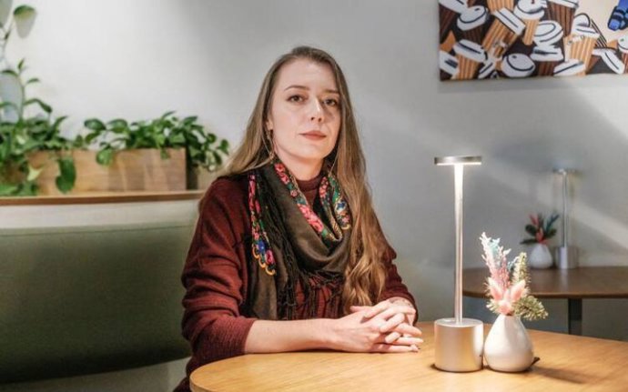 Yulia Musakovska, una de las poetas ucranianas que figuran en el nuevo número de la revista 'Turia'.