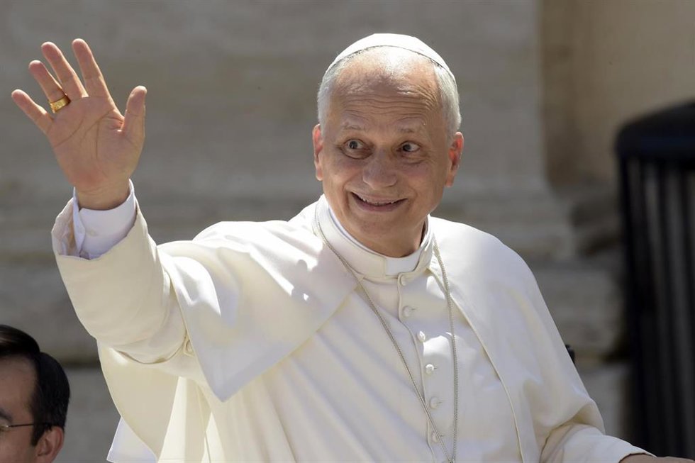 Archivo - El Papa León XIV durante la canonización de Carlo Acutis, en la Plaza de San Pedro del Vaticano, a 7 de septiembre de 2025, en Roma (Italia).