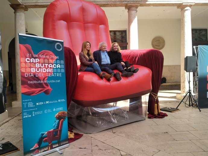 Presentación en València de la campaña 'Cap butaca buida'