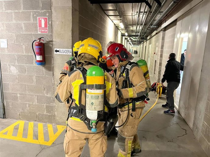 Simulacro de incendio en el Parc Hospitalari Martí i Julià de Salt (Girona) este lunes