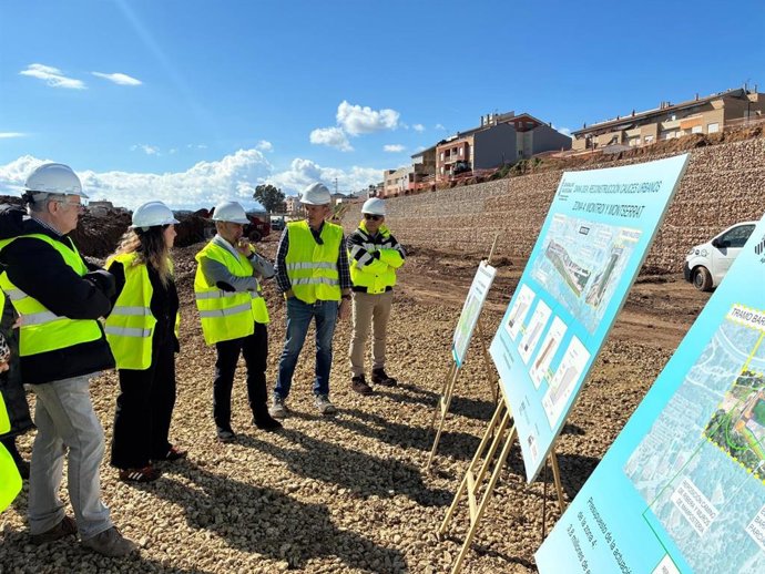 El conseller de Agricultura, Miguel Barrachina, visita Montroi y Montserrat para comprobar el avance de las obras de encauzamiento