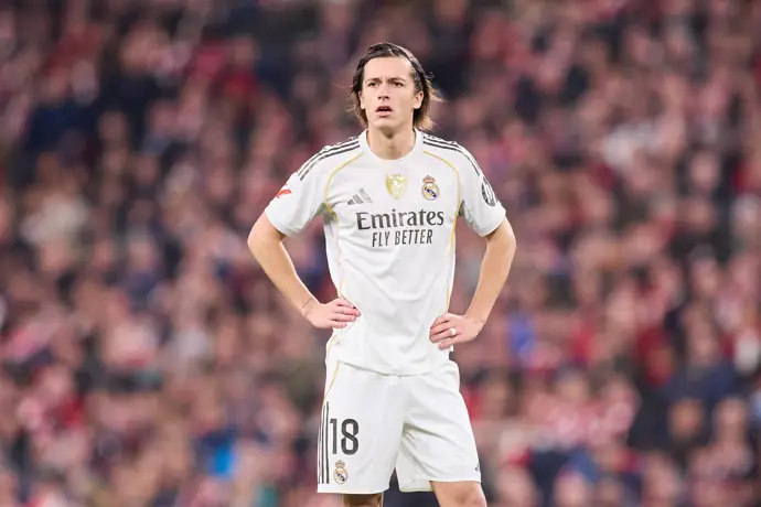 Archivo - Álvaro Carreras ante el Athletic Club en LaLiga EA Sports 2025-26. - Ricardo Larreina / AFP7 / Archivo