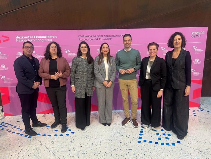 La representación parlamentaria ha estado integrada por Alazne Arana, Aritz Abaroa, Pedro Saez de Castillo, Lorea Bilbao (PNV), Itziar Murua (EH Bildu) y Estibaliz Canto (PSE-EE)