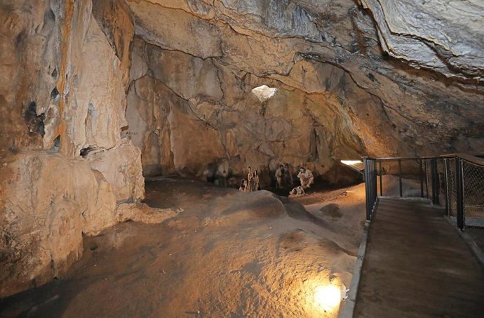 Archivo - Yacimiento de la Cova de l'Or de Beniarrés