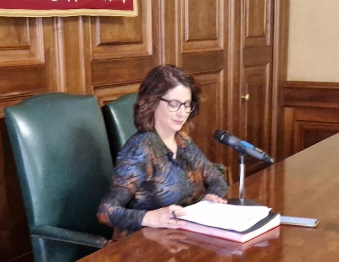 Además de las reformas de las pistas polideportivas, la Junta de Gobierno ha aprobado la sustitución de la cubierta del gimnasio del antiguo colegio Atarazanas y el arrendamiento del inmueble de la calle San Damián para zonas recreativas.