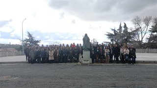 Foto de famila de los participantes en el Encuentro de Universitarios.