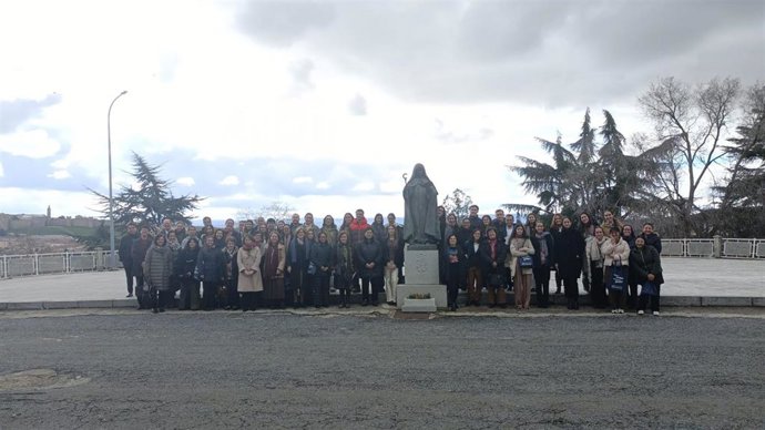 Foto de famila de los participantes en el Encuentro de Universitarios.