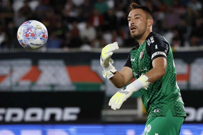 Futbol, Palestino vs Cobresal. Fecha 6, Liga de Primera 2026. El arquero de Palestino Sebastian Perez es fotografiado durante el partido de primera primera division contra Cobresal disputado en el estadio La Cisterna de Santiago, Chile. 08/03/2026 Andres