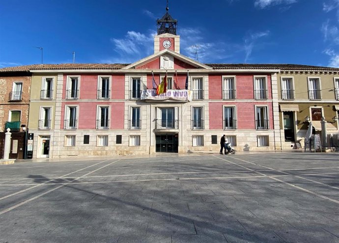 Archivo - Fachada del Ayuntamiento de Aranjuez.