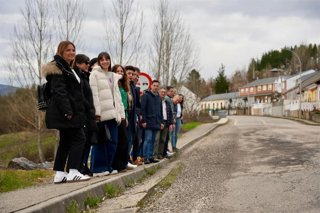Representantes del PSOE de León abogan por realizar mejoras en las carreteras de El Bierzo y Laciana.