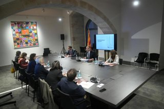 Archivo - Reunión entre Dalmau y representantes de los grupos parlamentarios este lunes por la tarde en la Generalitat