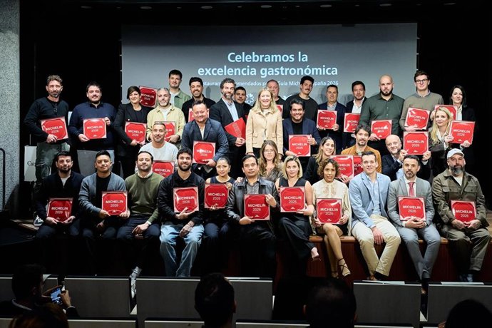 CaixaBank entrega a 48 restaurantes de Baleares las placas que los acreditan como recomendados por la Guía Michelin