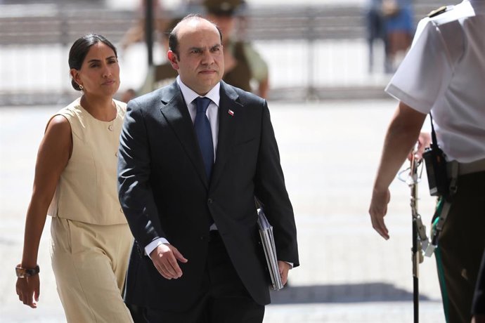 Santiago 9 de marzo 2026. El futuro subsecretario del Interior, Maximo Pavez, llega a La Moneda para asumir como su sucesor, quien es la primera autoridad en asumir de cara al proximo cambio de gobierno.  Dragomir Yankovic/Aton Chile