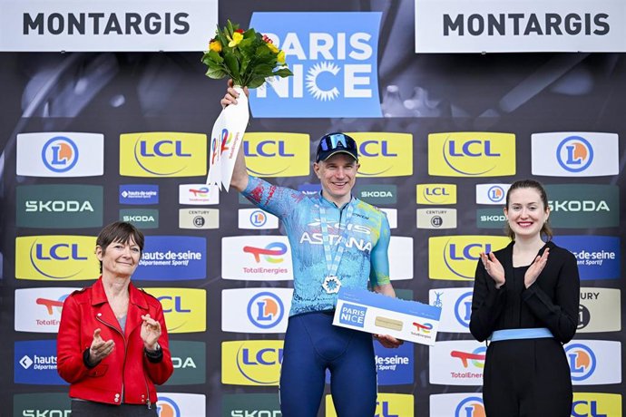  Max Kanter celebra su victoria en la segunda etapa de la París-Niza