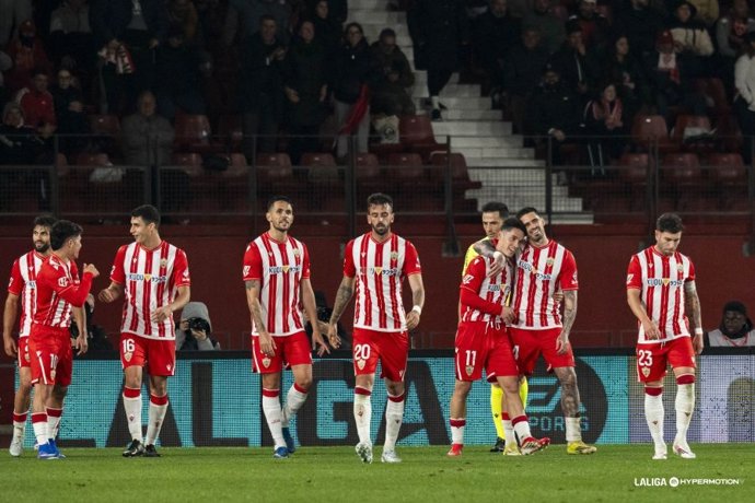 La UD Almería vence a la Cultural y Deportiva Leonesa