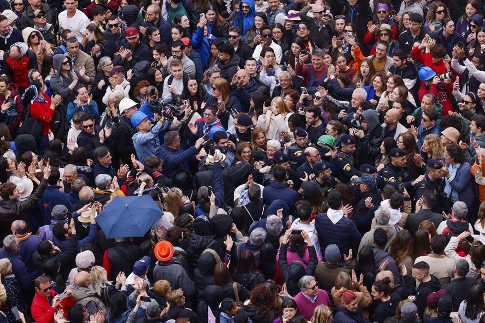 Imagen de archivo del público de una 'masclet' de Fallas