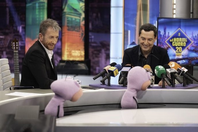 El presidente de la Junta de Andalucía, Juanma Moreno, entrevistado en 'El Hormiguero' de Antena 3 Televisión.