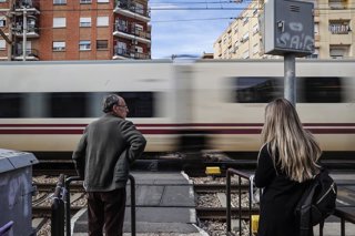 Archivo - Arxiu - Imatge d'arxiu del pas a nivell d'Alfafar